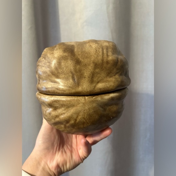 Vintage Walnut Shaped Lidded Trinket Box - Picture 4 of 10